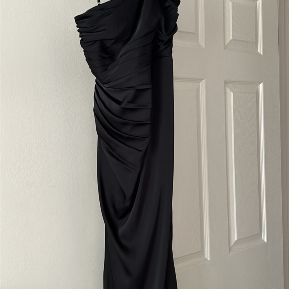 Elegant Black Evening Dress